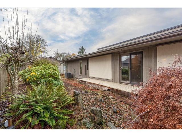 1745 23RD Ave, Longview, WA 98632