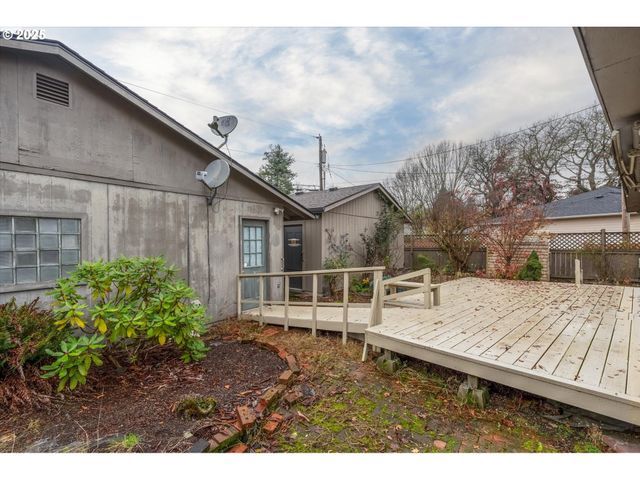 1745 23RD Ave, Longview, WA 98632