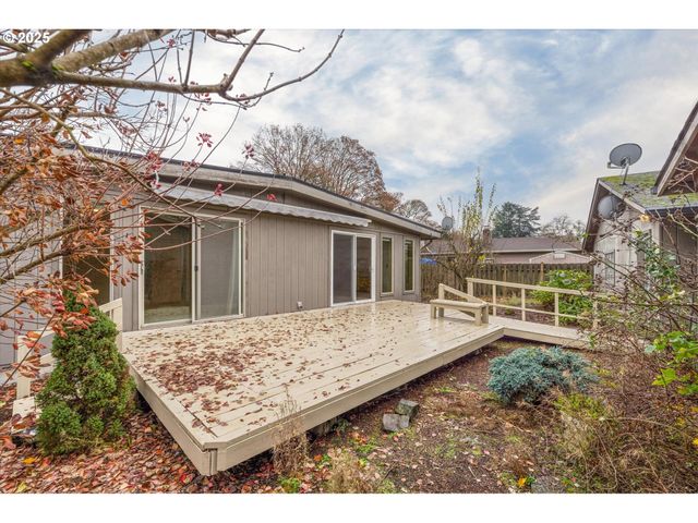 1745 23RD Ave, Longview, WA 98632