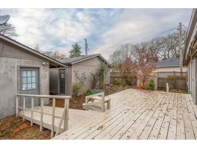 1745 23RD Ave, Longview, WA 98632