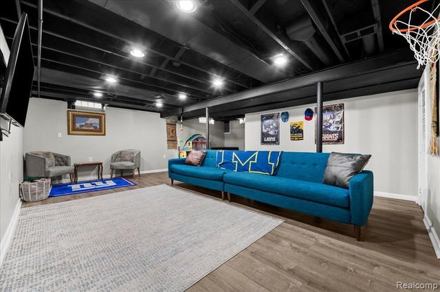 6716 Rosedale Boulevard, Allen Park City, MI 48101