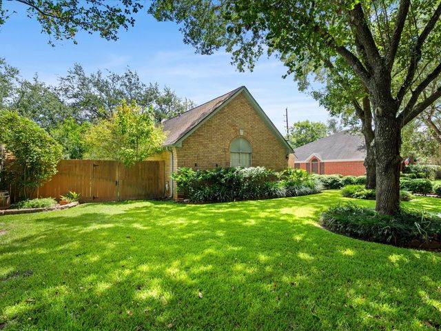 2707 Cheryl Court, Missouri City, TX 77459