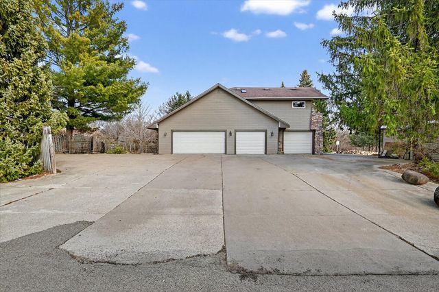 5992 Palisades Parkway, Rockford, IL 61109