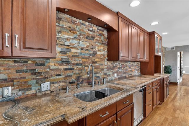 5992 Palisades Parkway, Rockford, IL 61109