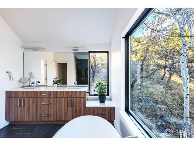 210 Cactus Ct, Boulder, CO 80304