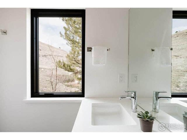 210 Cactus Ct, Boulder, CO 80304