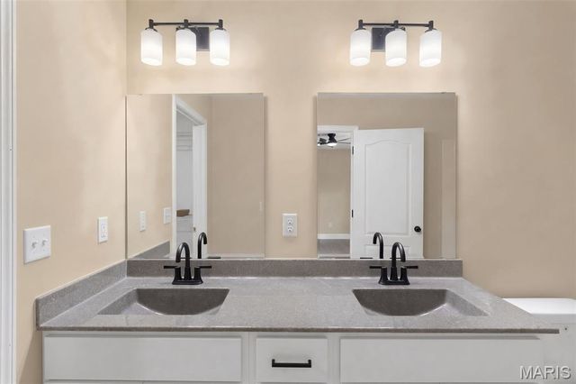 504 Summer Hill Lane, Washington, MO 63090