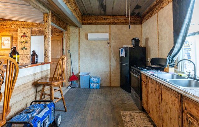 107 Harland Drive, Whitney, TX 76692