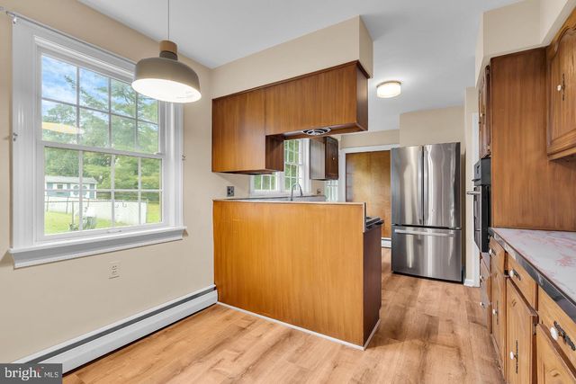 402 WASHINGTON CROSSING PENNINGTON RD, Titusville, NJ 08560