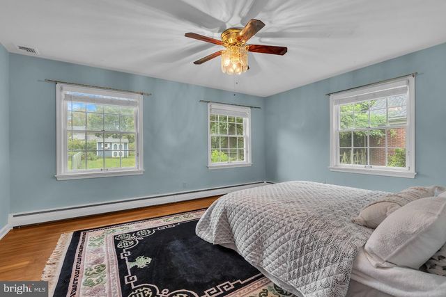 402 WASHINGTON CROSSING PENNINGTON RD, Titusville, NJ 08560