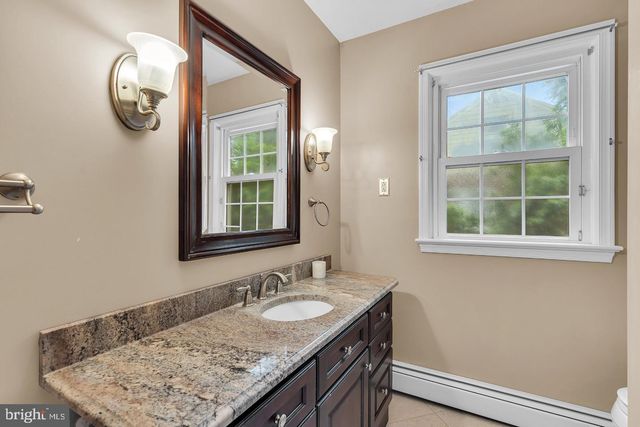 402 WASHINGTON CROSSING PENNINGTON RD, Titusville, NJ 08560