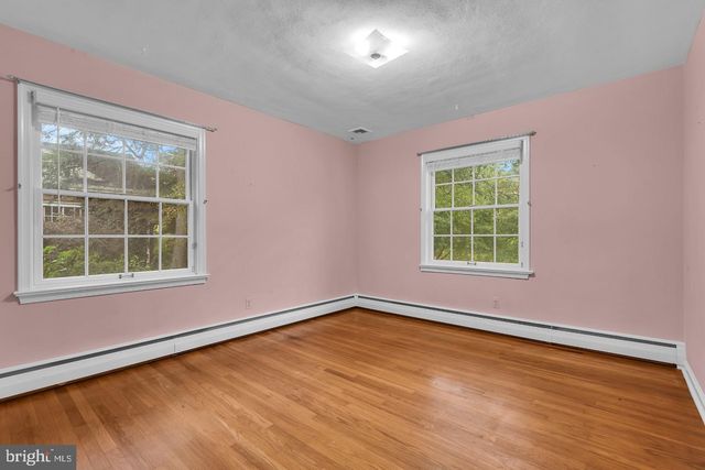 402 WASHINGTON CROSSING PENNINGTON RD, Titusville, NJ 08560