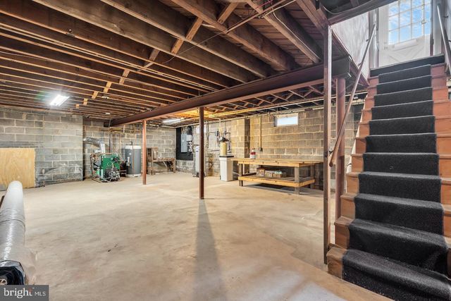 402 WASHINGTON CROSSING PENNINGTON RD, Titusville, NJ 08560