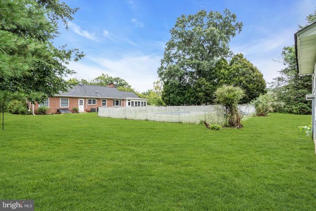 402 WASHINGTON CROSSING PENNINGTON RD, Titusville, NJ 08560