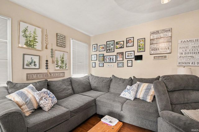 2106 Berkley Place, South Bend, IN 46616