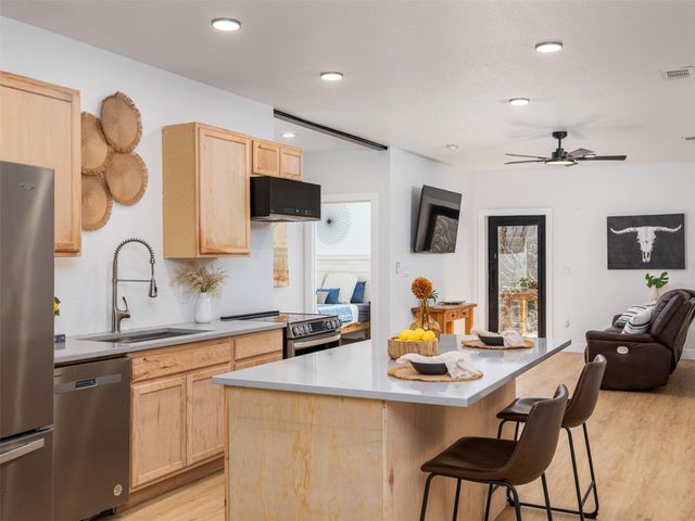 17412 W First ST, Leander, TX 78641