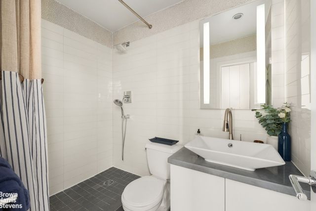 77 Bleecker St Apt 822, New York City, NY 10012