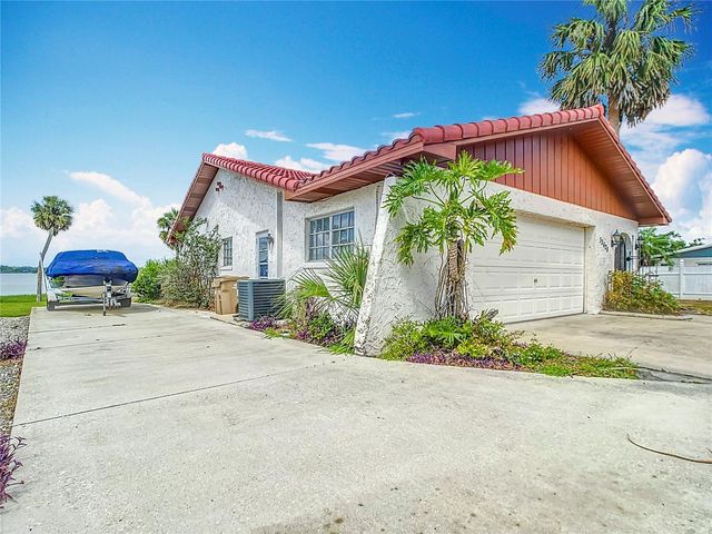 33620 PICCIOLA DRIVE, Fruitland Park, FL 34731