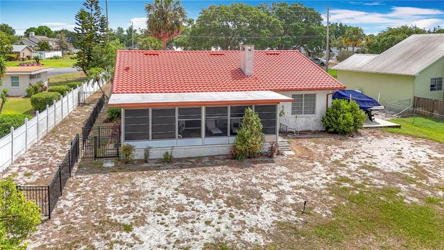 33620 PICCIOLA DRIVE, Fruitland Park, FL 34731