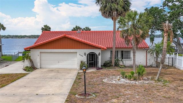 33620 PICCIOLA DRIVE, Fruitland Park, FL 34731