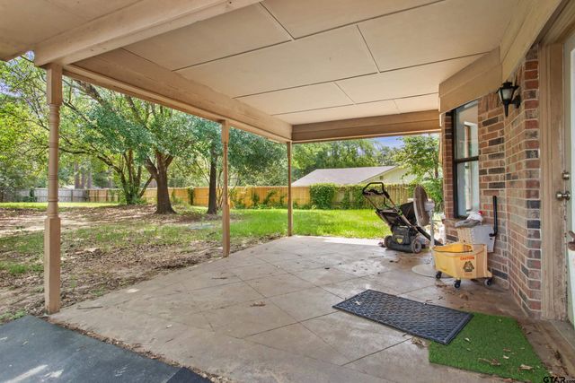 16839 Timberidge Dr, Tyler, TX 75703