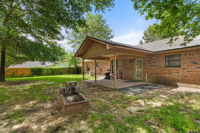 16839 Timberidge Dr, Tyler, TX 75703