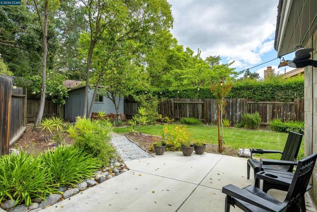 120 Richard Ln, Walnut Creek, CA 94595