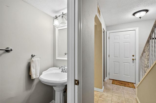 2250 S PALMETTO AVENUE J-5, South Daytona, FL 32119