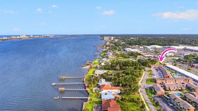 2250 S PALMETTO AVENUE J-5, South Daytona, FL 32119