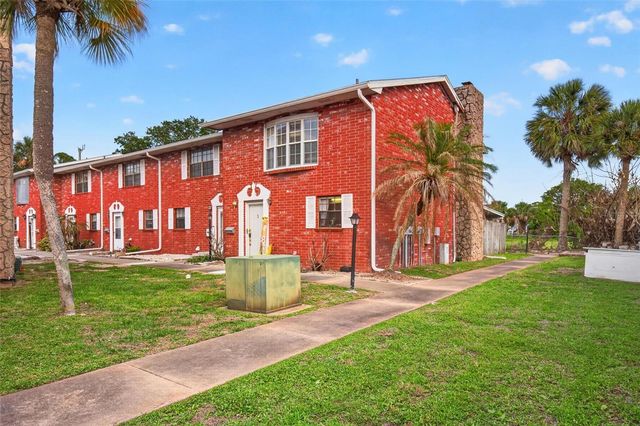 2250 S PALMETTO AVENUE J-5, South Daytona, FL 32119
