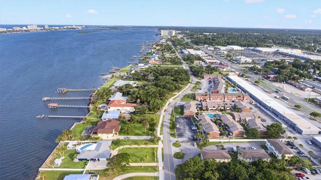 2250 S PALMETTO AVENUE J-5, South Daytona, FL 32119