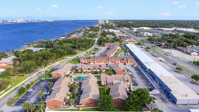 2250 S PALMETTO AVENUE J-5, South Daytona, FL 32119