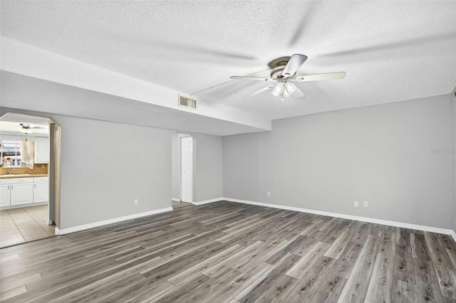2250 S PALMETTO AVENUE J-5, South Daytona, FL 32119