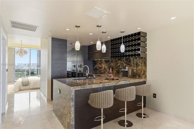 900 Biscayne Blvd 3709, Miami, FL 33132