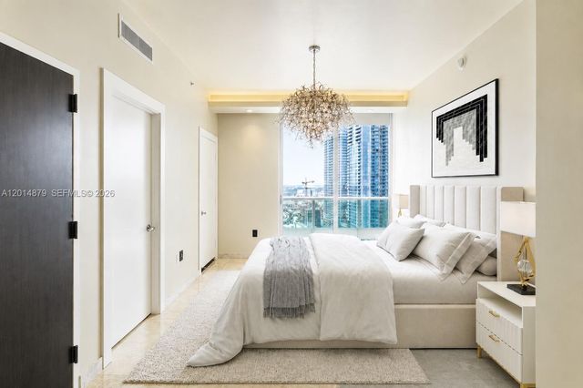 900 Biscayne Blvd 3709, Miami, FL 33132