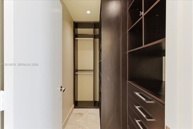900 Biscayne Blvd 3709, Miami, FL 33132