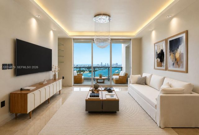 900 Biscayne Blvd 3709, Miami, FL 33132
