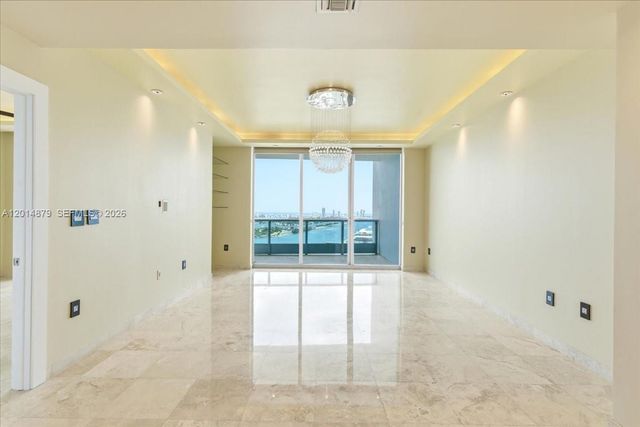 900 Biscayne Blvd 3709, Miami, FL 33132