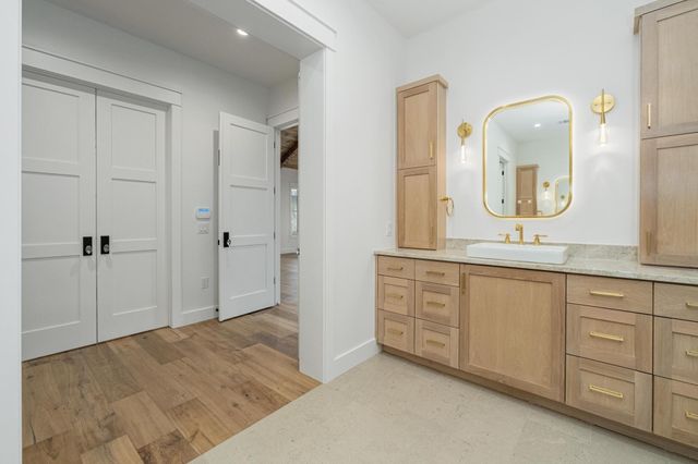 000 Old Red Ranch RD, Dripping Springs, TX 78620