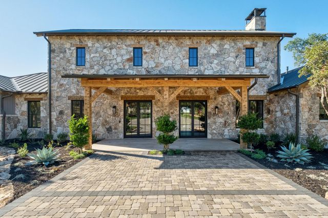 000 Old Red Ranch RD, Dripping Springs, TX 78620