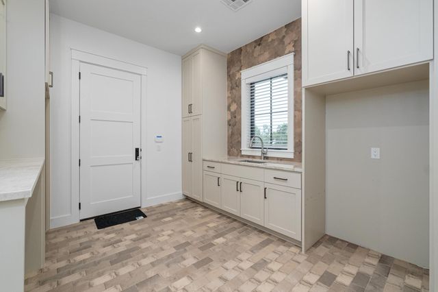 000 Old Red Ranch RD, Dripping Springs, TX 78620