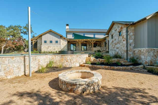 000 Old Red Ranch RD, Dripping Springs, TX 78620
