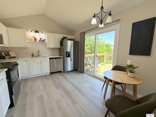 2220 SW 17 Street, Lincoln, NE 68522