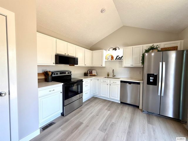 2220 SW 17 Street, Lincoln, NE 68522