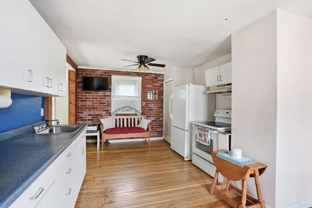 13 Clapp Rd, Hanover, MA 02339