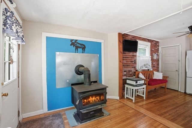 13 Clapp Rd, Hanover, MA 02339