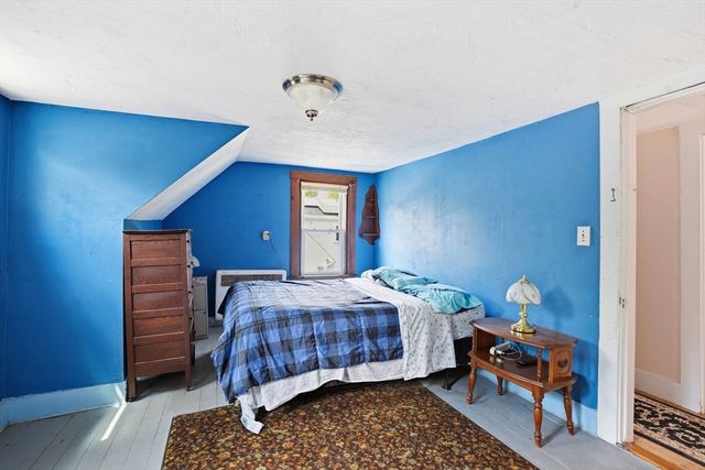 13 Clapp Rd, Hanover, MA 02339