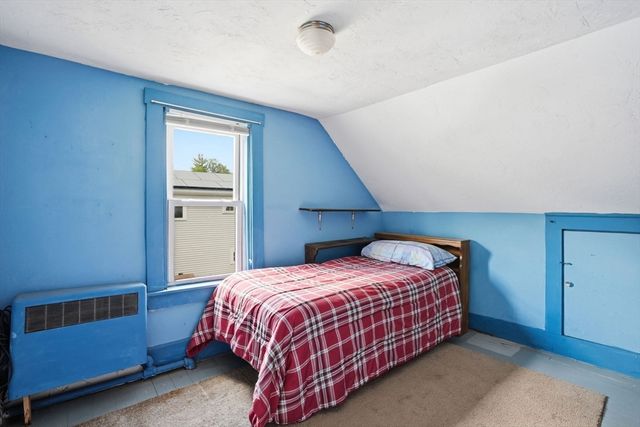 13 Clapp Rd, Hanover, MA 02339