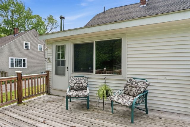 13 Clapp Rd, Hanover, MA 02339