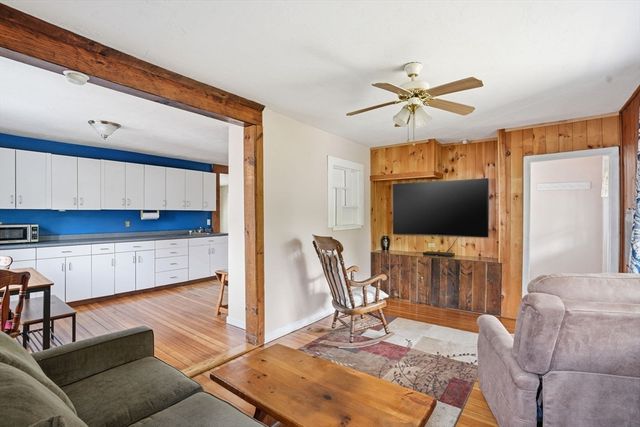 13 Clapp Rd, Hanover, MA 02339